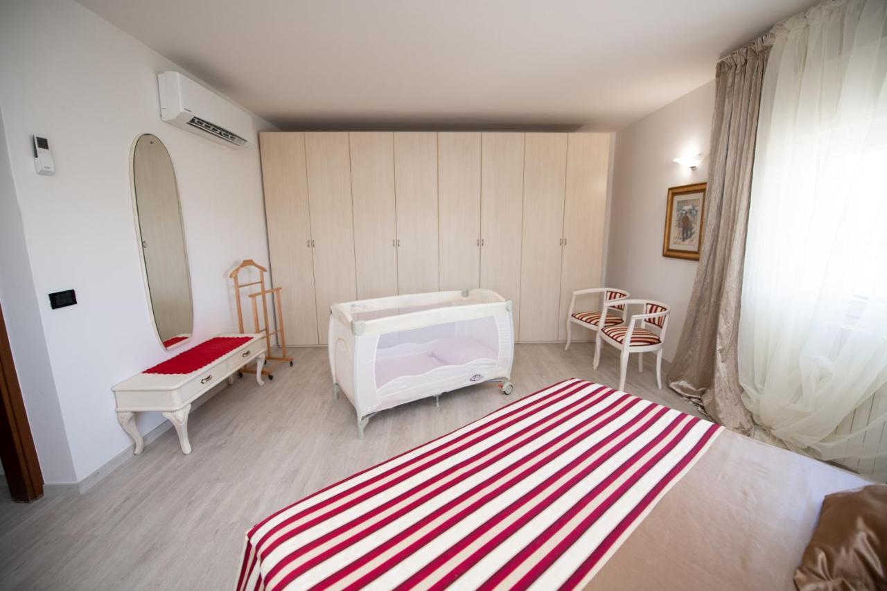 Il Cortiletto - Appartamento Lores Manerba del Garda Extérieur photo